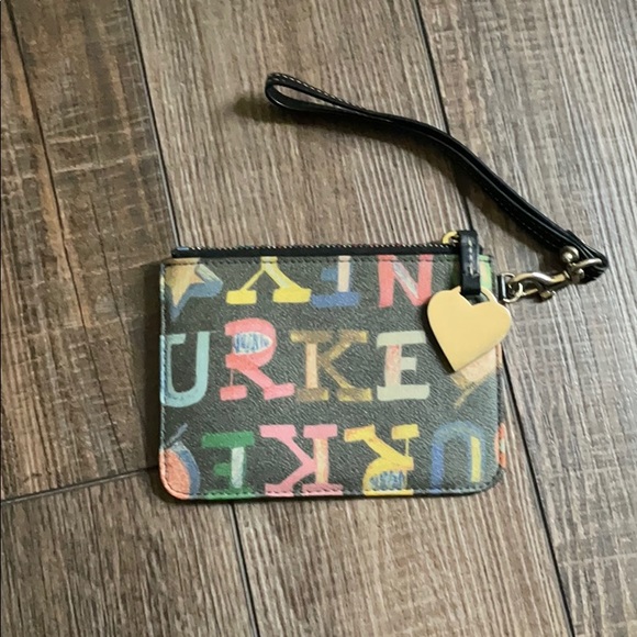 Dooney and Bourke wrist wallet - Picture 2 of 3